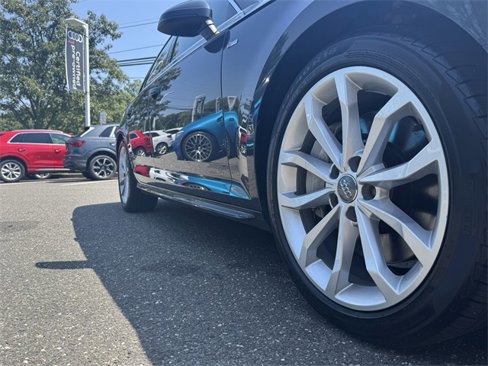 Used 2019 Audi A4 2.0T Premium w/ Convenience Package image 11