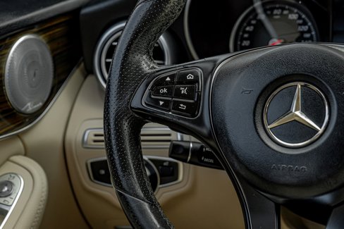 Used 2018 Mercedes-Benz C 300 Sedan w/ Multimedia Package image 20