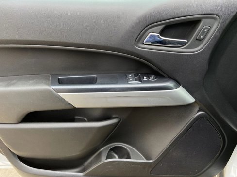 Used 2021 Chevrolet Colorado LT w/ Fleet Safety Package image 9