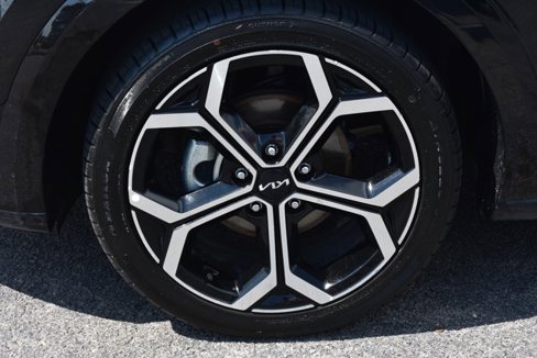 Used 2023 Kia Niro EX Touring image 11