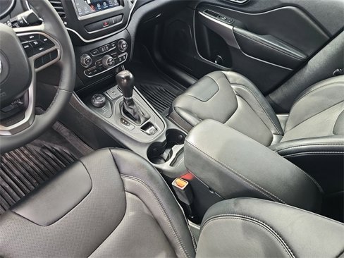 Used 2022 Jeep Cherokee Latitude Lux w/ Mopar Interior Package image 22