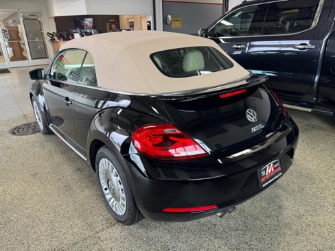 Used 2014 Volkswagen Beetle 1.8T image 8