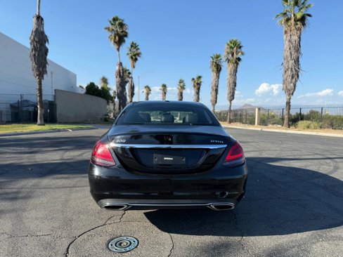 Used 2021 Mercedes-Benz C 300 Sedan image 3