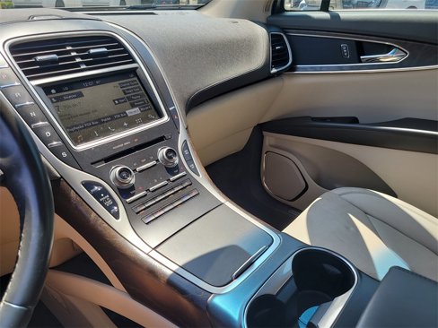Used 2016 Lincoln MKX Reserve w/ Cargo Utility Package image 19