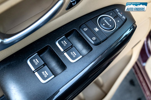 Used 2015 Kia Sedona SX image 10