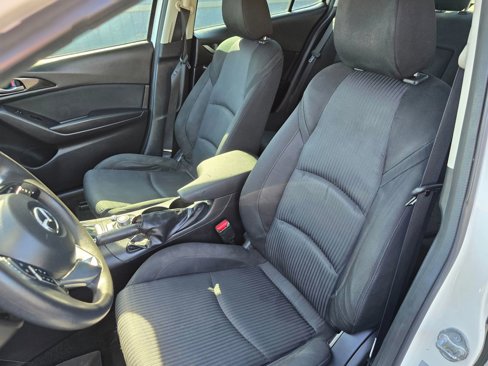 Used 2016 MAZDA MAZDA3 i Sport w/ Preferred Equipment Package image 21
