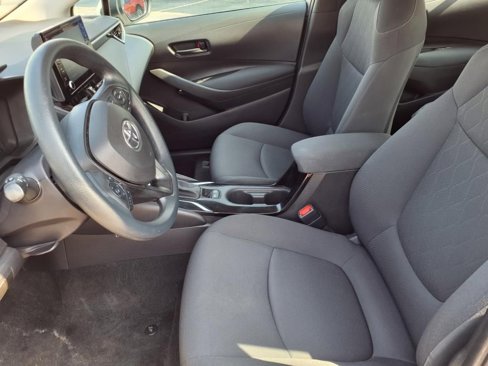 Used 2022 Toyota Corolla LE image 12
