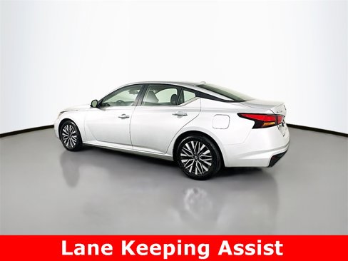 Used 2023 Nissan Altima 2.5 SV image 8
