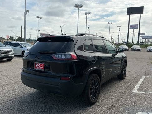 Used 2023 Jeep Cherokee Altitude Lux image 5