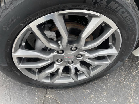 Used 2023 GMC Terrain Denali image 12