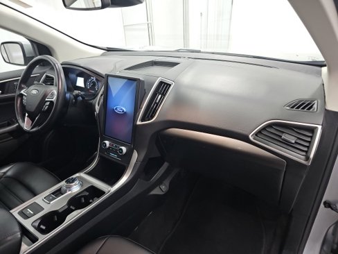 Used 2023 Ford Edge SEL image 11