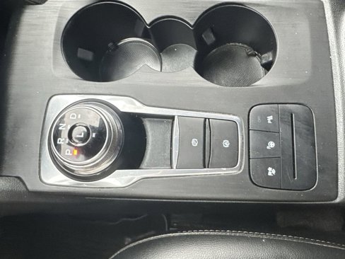 Used 2020 Ford Escape Titanium image 20
