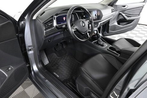 Certified 2019 Volkswagen Jetta SEL image 18