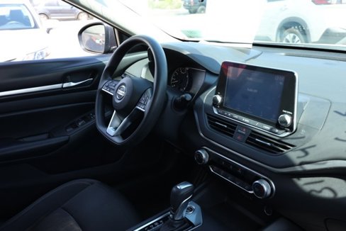 Used 2022 Nissan Altima 2.5 SV image 19