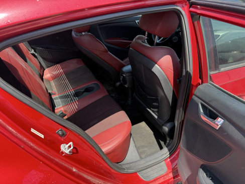 Used 2013 Hyundai Veloster w/ Style Pkg image 16