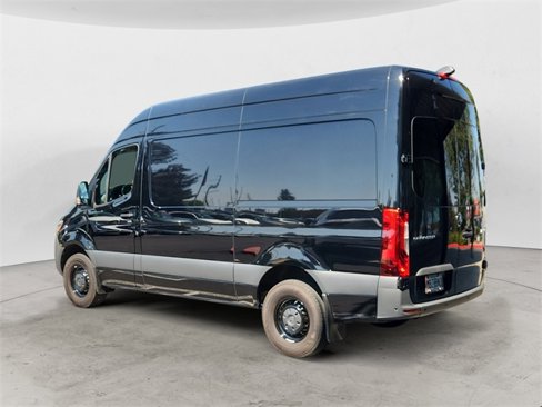 Used 2024 Mercedes-Benz Sprinter 144 Cargo image 3