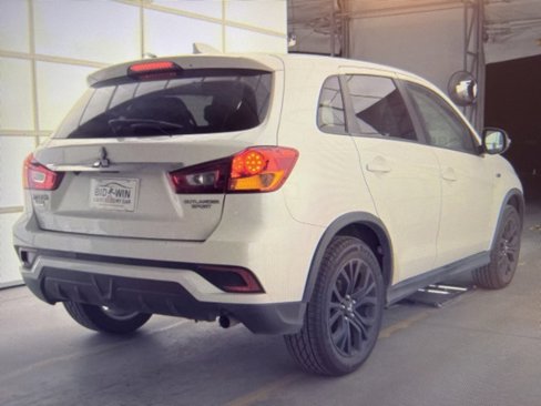 Used 2018 Mitsubishi Outlander Sport LE image 2