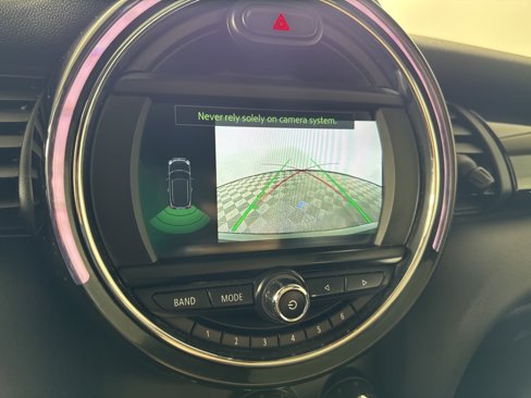 Used 2019 MINI Cooper 2-Door Hardtop image 18