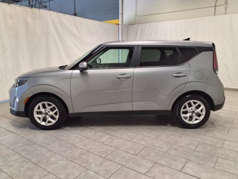 Used 2023 Kia Soul LX w/ Option Group 015 image 6