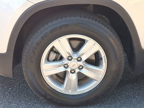 Used 2020 Chevrolet Trax LS w/ Tint and Cruise Package image 30