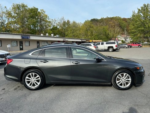 Used 2016 Chevrolet Malibu LT w/ Leather Package image 8