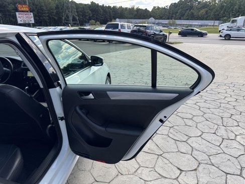 Used 2014 Volkswagen Jetta SEL image 16