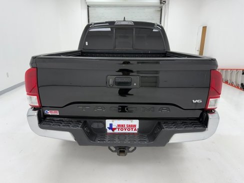Used 2017 Toyota Tacoma SR5 image 39