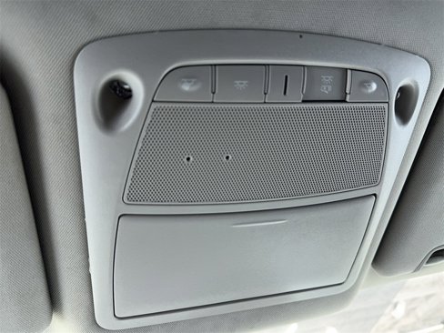 Used 2018 Nissan Rogue SV image 34
