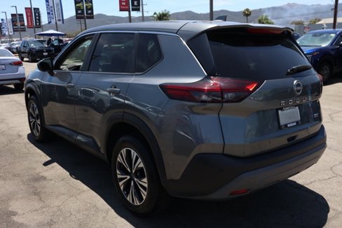 Used 2023 Nissan Rogue SV image 6