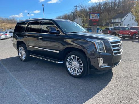 Used 2017 Cadillac Escalade Premium Luxury image 11