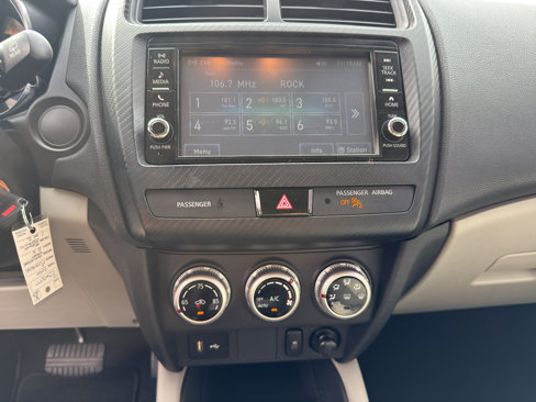 Used 2020 Mitsubishi Outlander Sport ES image 18