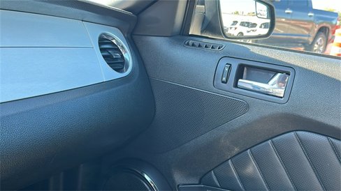 Used 2012 Ford Mustang GT Premium image 18