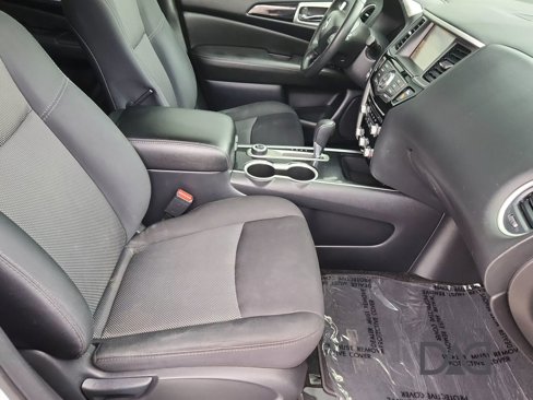 Used 2019 Nissan Pathfinder SV image 25