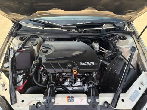 Used 2011 Chevrolet Impala LT image 15