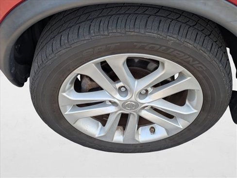 Used 2011 Nissan Juke SL image 8