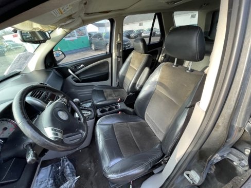Used 2007 Saturn Vue AWD V6 w/ Red Line Pkg image 10