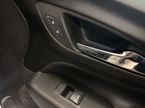Used 2022 Chevrolet Equinox LT image 30