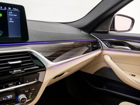 Certified 2022 BMW 530i xDrive w/ Premium Package image 31