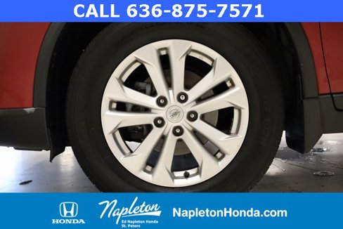 Used 2016 Nissan Rogue SV w/ SV Moonroof Package image 6