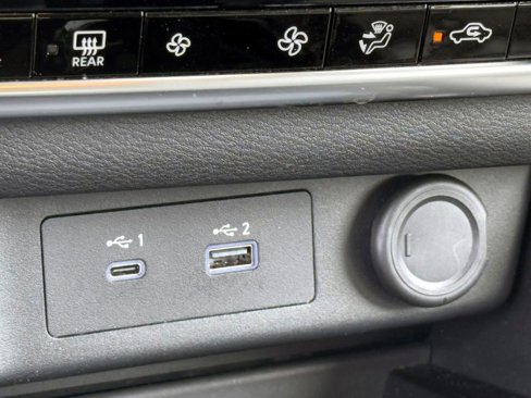 Certified 2023 Nissan Rogue SV image 31