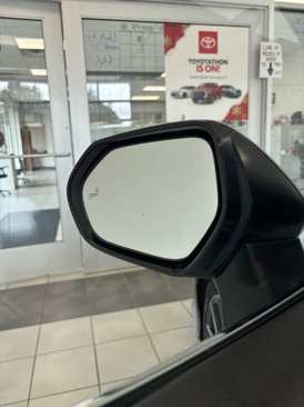 Certified 2021 Toyota Camry XLE image 7
