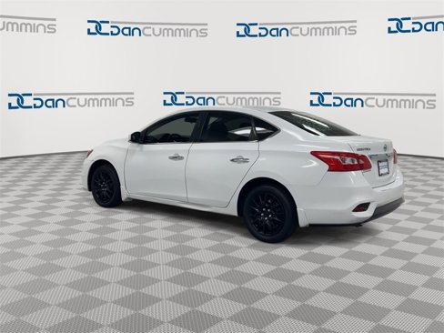 Used 2017 Nissan Sentra S image 6