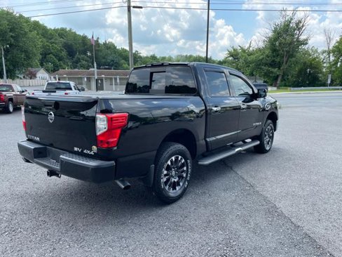Used 2017 Nissan Titan SV image 7