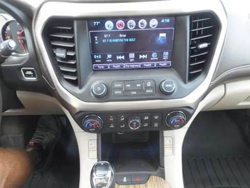 Used 2017 GMC Acadia Denali w/ Technology Package image 14