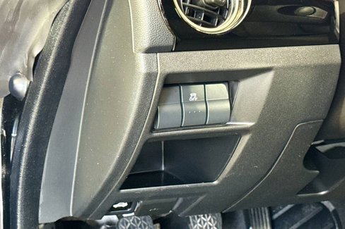 Used 2015 MAZDA MX-5 Miata Club image 10
