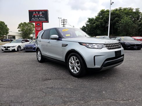 Used 2018 Land Rover Discovery SE image 17