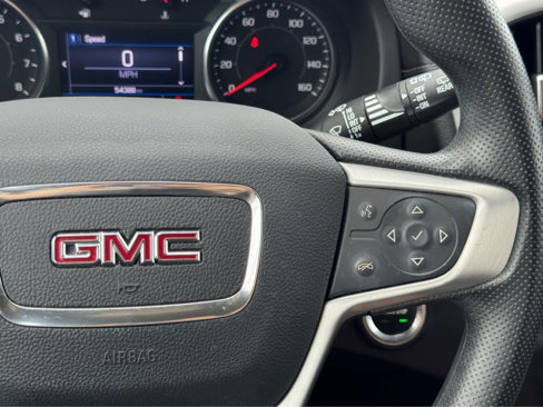 Used 2023 GMC Terrain SLE w/ Driver Convenience Package image 15