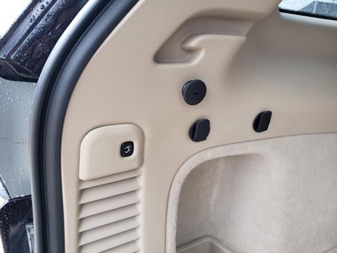 Used 2019 Jeep Grand Cherokee Overland image 12