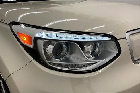 Used 2018 Kia Soul EV image 29