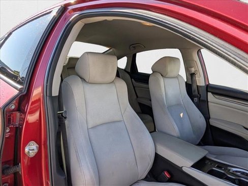Used 2019 Honda Accord Hybrid image 17